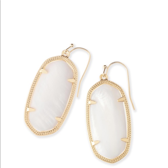 Kendra Scott Jewelry - Kendra Scott Elle in White Pearl